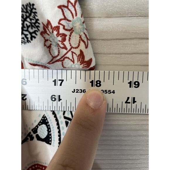 Ann Taylor Factory Shirt Womens Small White Red Paisley 3/4 Sleeve Boat Neck - Picture 5 of 9